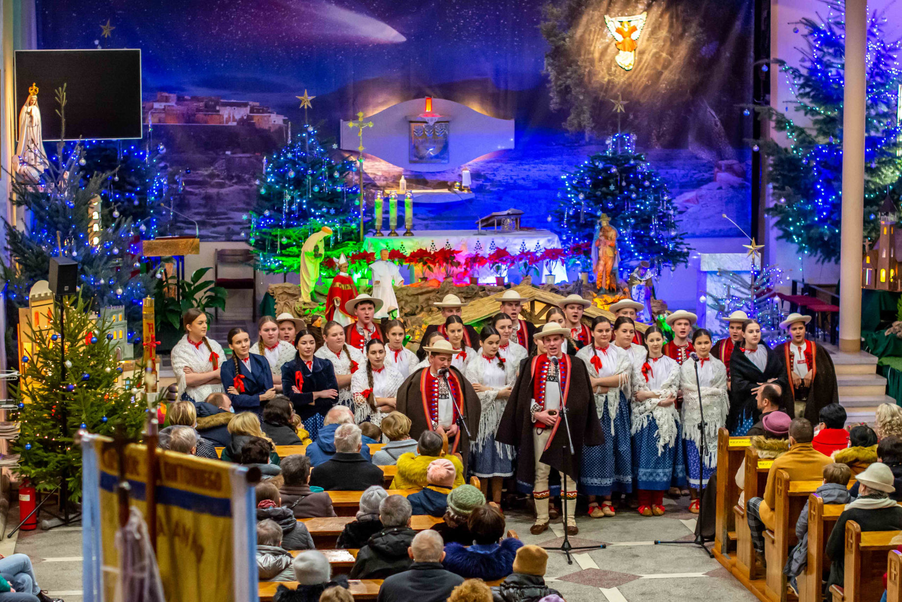 Koncert Zespołu Istebna w Parafii św. Antoniego w Katowicach Starych Panewnikach na zdjęciach profesjonalnego fotografa